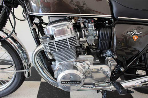 engine Honda 750 1972 brown